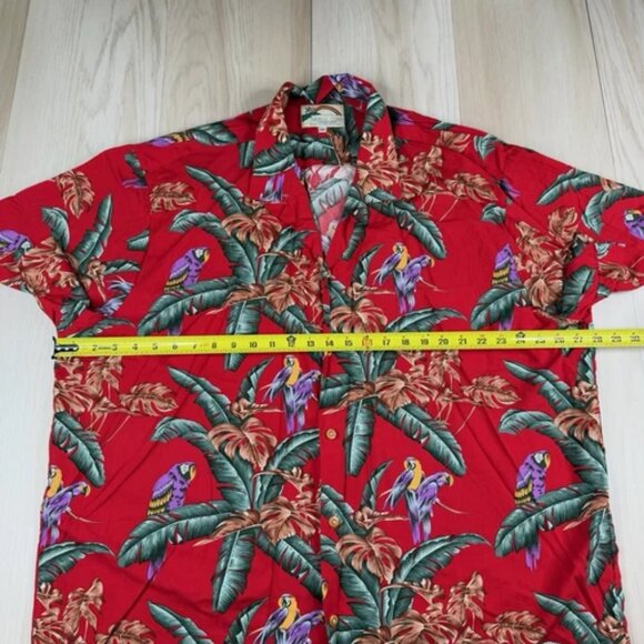 Paradise Found Shirt Men’s 2XL XXL Red Magnum PI Tropical Floral Parrot Camp - Picture 5 of 9